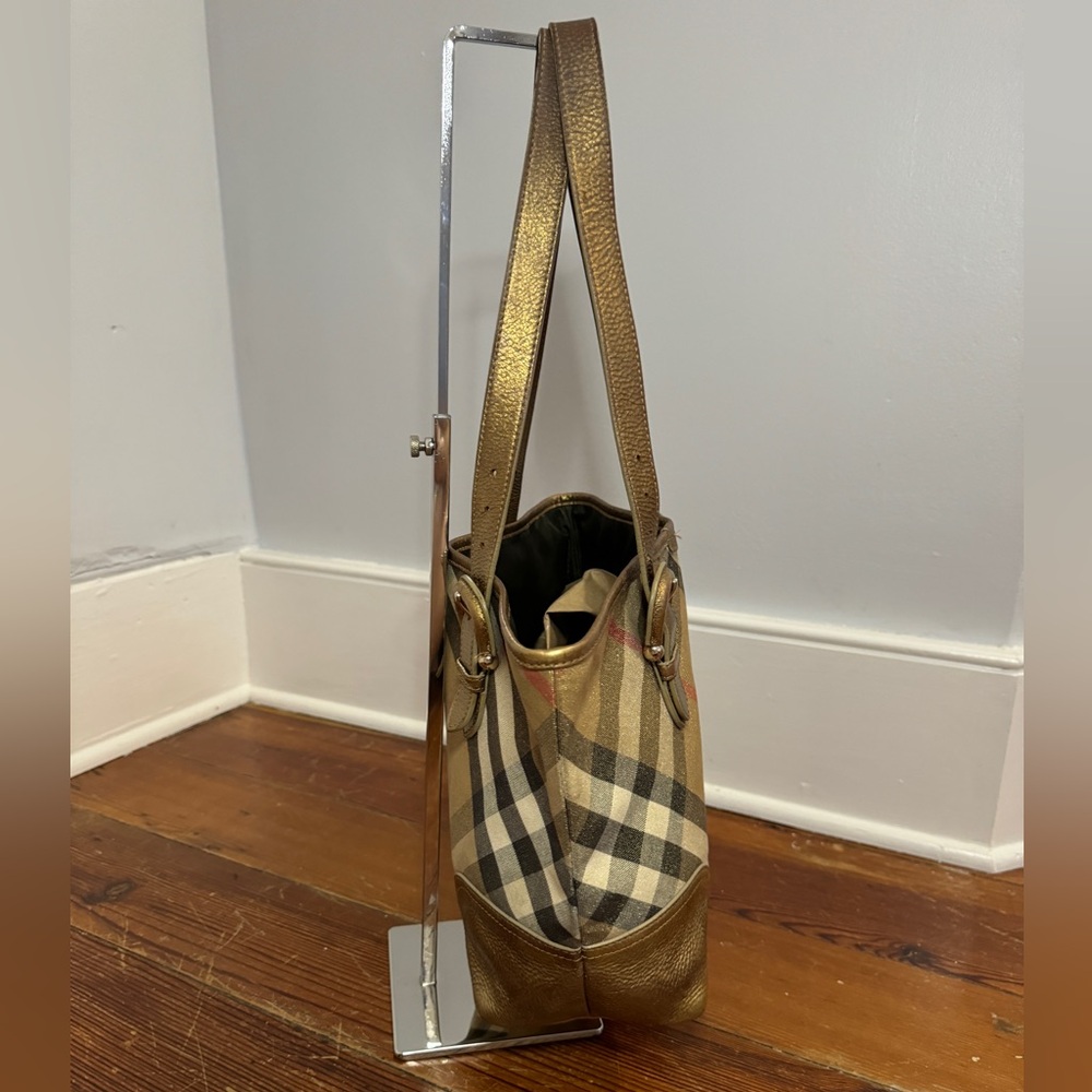 Burberry Shimmer Gold Canvas Leather Byron Nova Check Small Shoulder Tote Bag - Picture 5 of 15